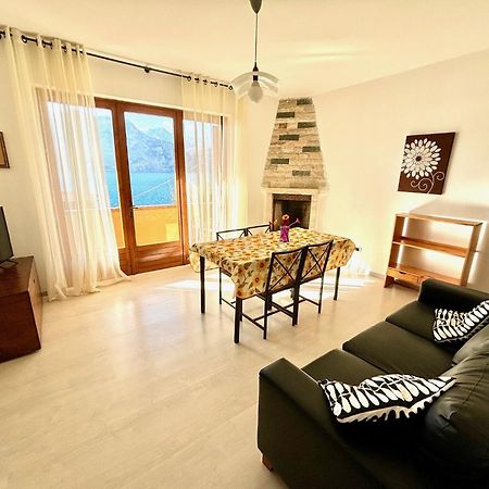 Casa Edda Apartment Бренцоне сул Гарда Екстериор снимка